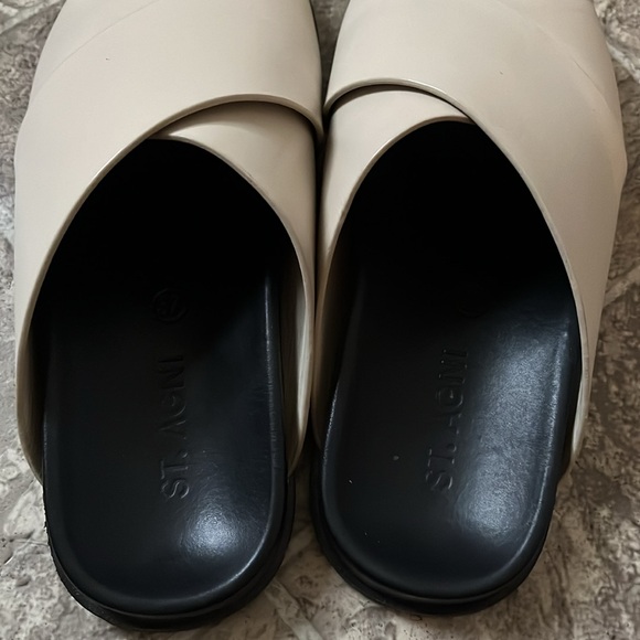 St.Agni//leather sandals - Picture 3 of 7